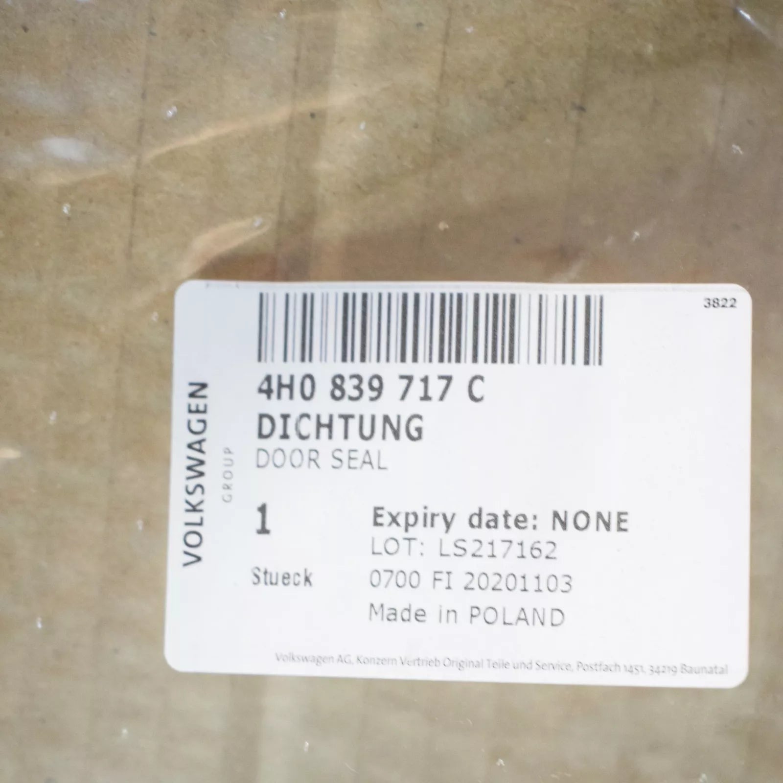 NEW AUDI A8 D4 REAR LEFT DOOR OUTER SEAL 4H0839717C