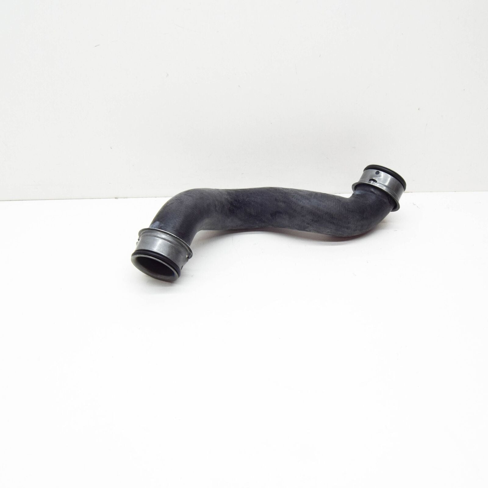 NEW MERCEDES-BENZ C-CLASS W204 RIGHT WATER COOLANT HOSE A2045011682 ORIGINAL