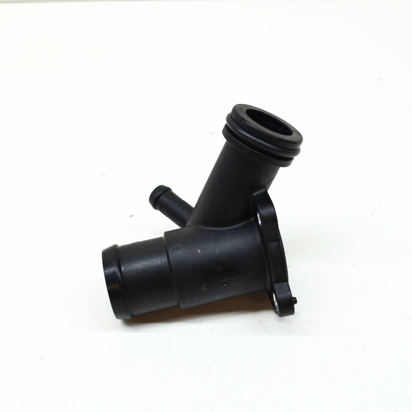 NEW MERCEDES-BENZ B W246 W242 COOLING SYSTEM INLET FLANGE A2702000200 ORIGINAL