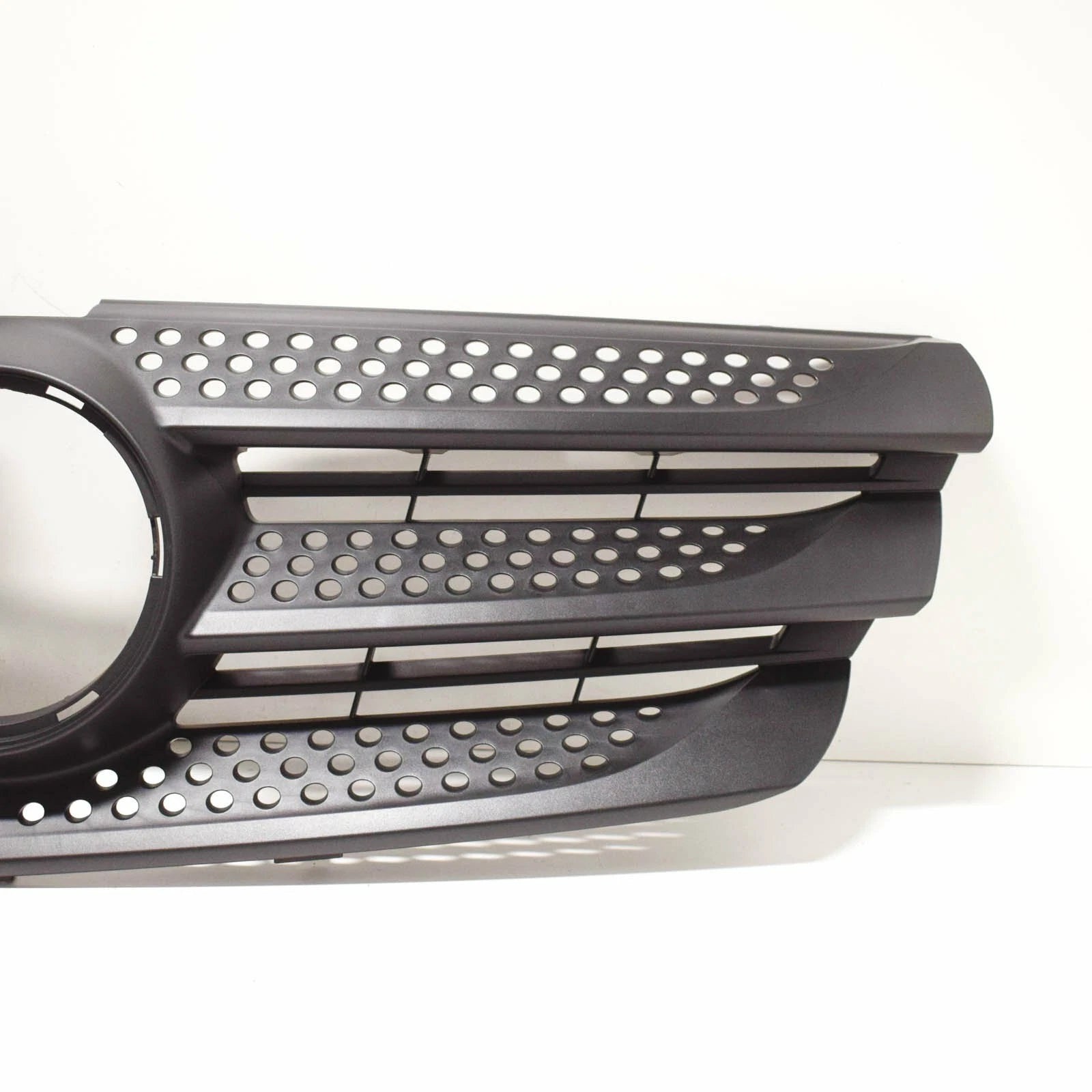 NEW MERCEDES BENZ METRIS W447 FRONT RADIATOR GRILLE A44788800239B51