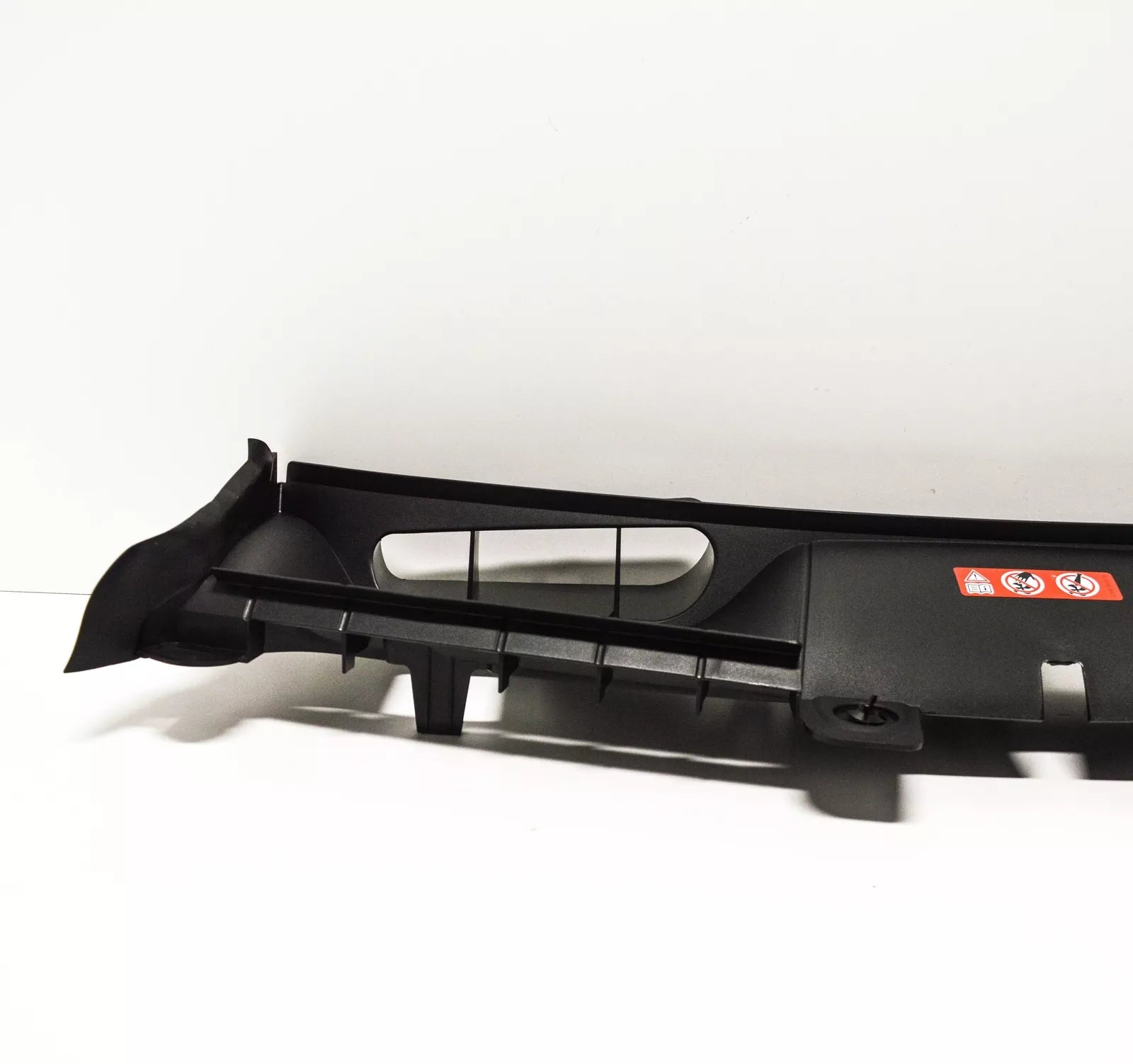 NEW MERCEDES-BENZ GLK-CLASS X204 AIR INTAKE TOP FAN SHROUD A2045000355 ORIGINAL