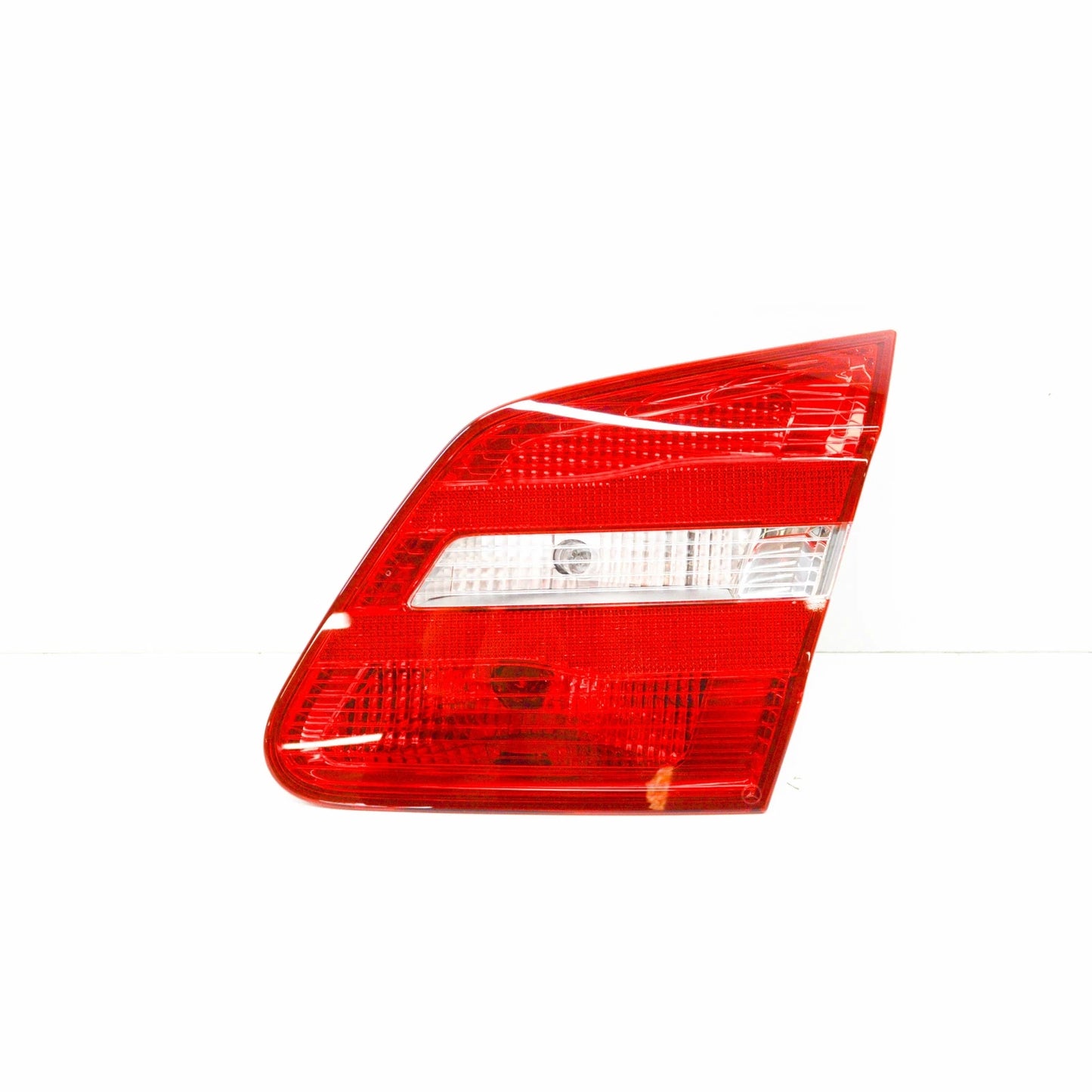 NEW MERCEDES-BENZ B W246 REAR RIGHT INNER TAIL LIGHT A2468200864