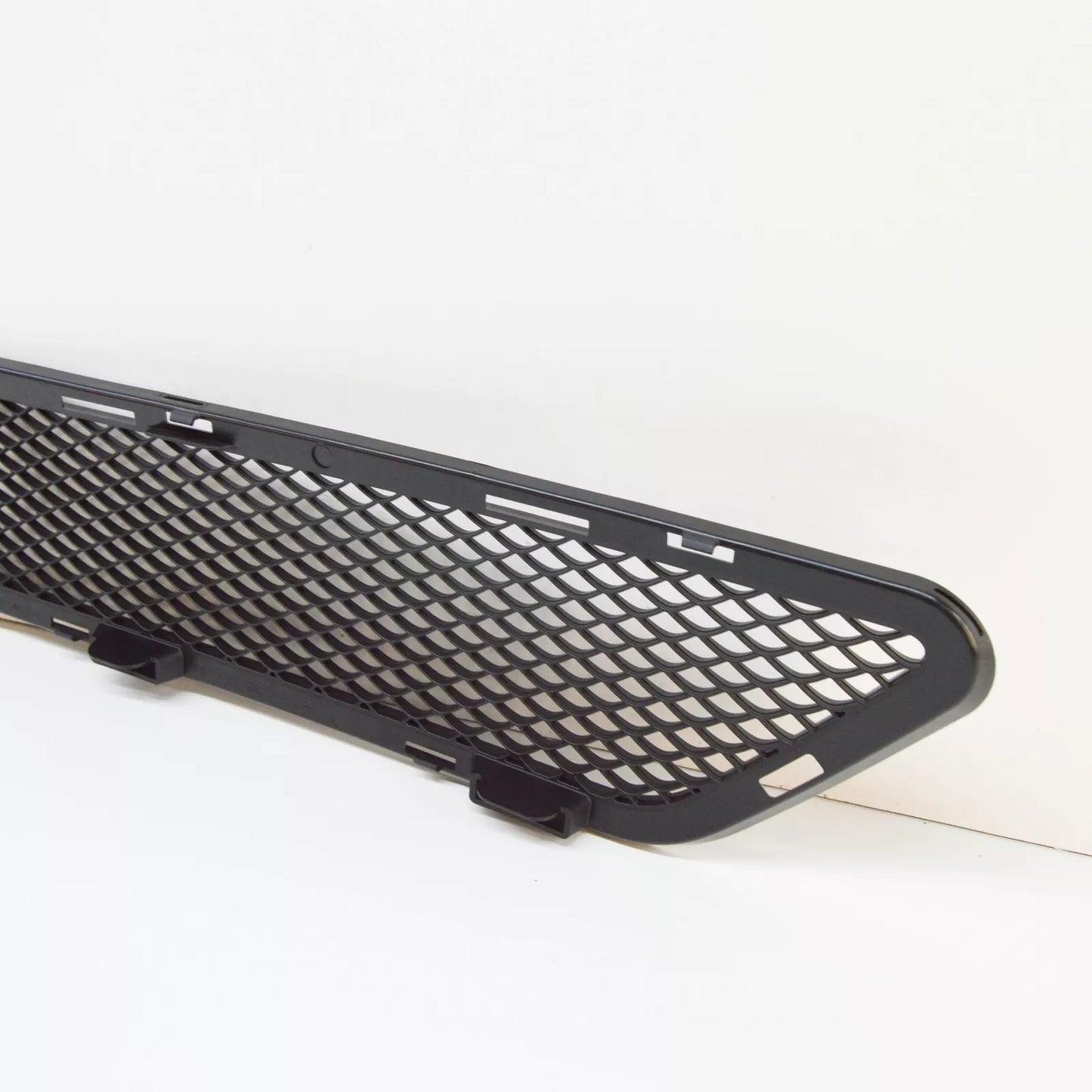 NEW MERCEDES-BENZ GLK-CLASS X204 FRONT BUMPER LOWER GRILLE A2048857823 ORIGINAL