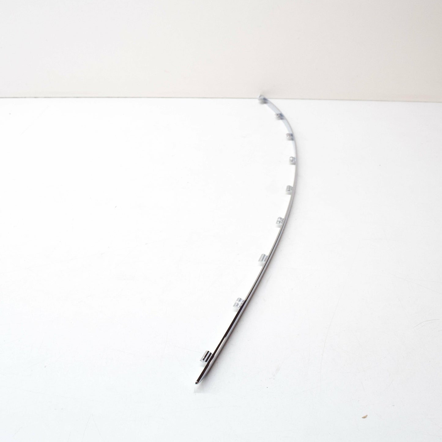 NEW MERCEDES-BENZ C-CLASS W204 REAR BUMPER RIGHT MOLDING A2048851021 ORIGINAL