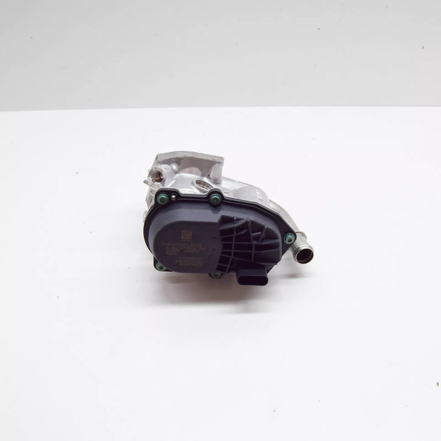 NEW MERCEDES-BENZ E CABRIO A207 EGR VALVE A6421402560 ORIGINAL