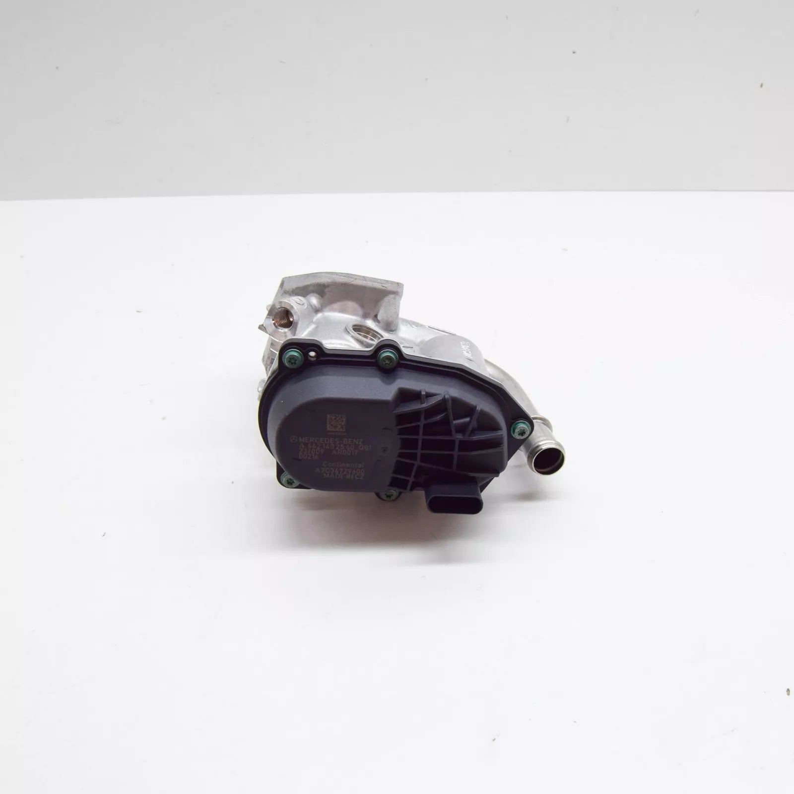 NEW MERCEDES-BENZ E CABRIO A207 EGR VALVE A6421402560 ORIGINAL