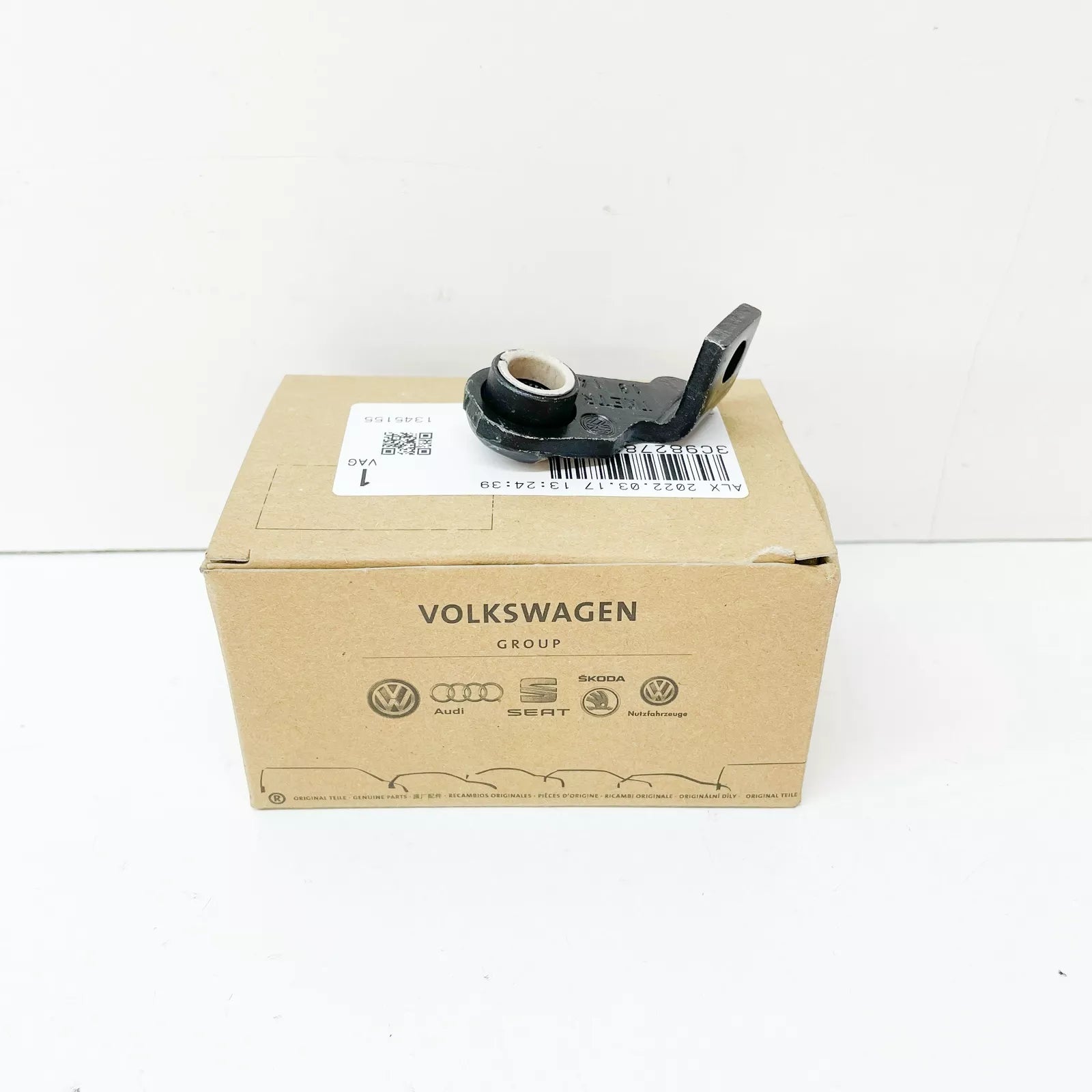 NEW VW PASSAT B6 3C REAR LEFT LIFTGATE HINGE LEVER 3C9827829C ORIGINAL