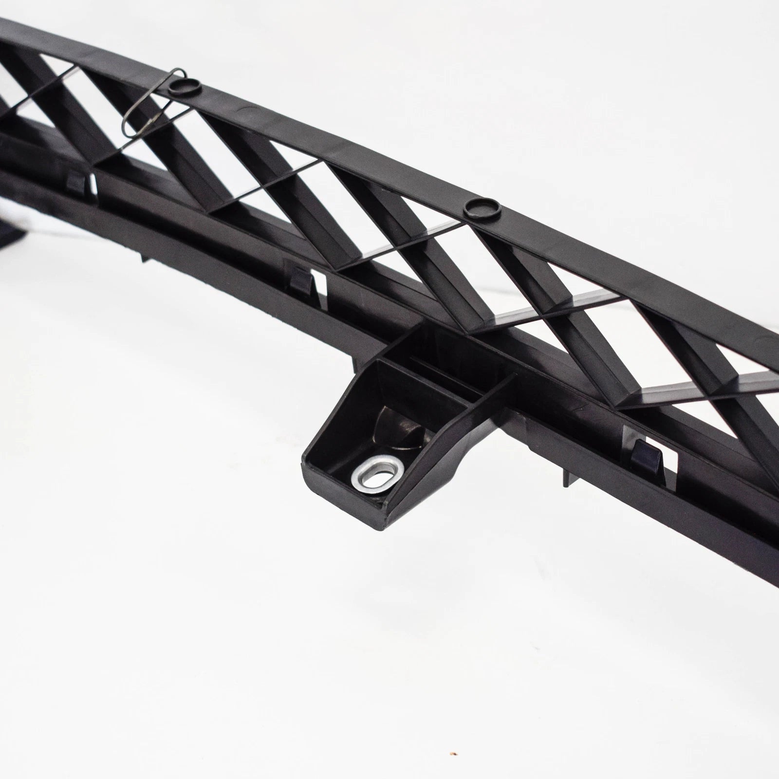 NEW VW PASSAT B8 FRONT BUMPER GUIDE CENTER 561805705A 2015