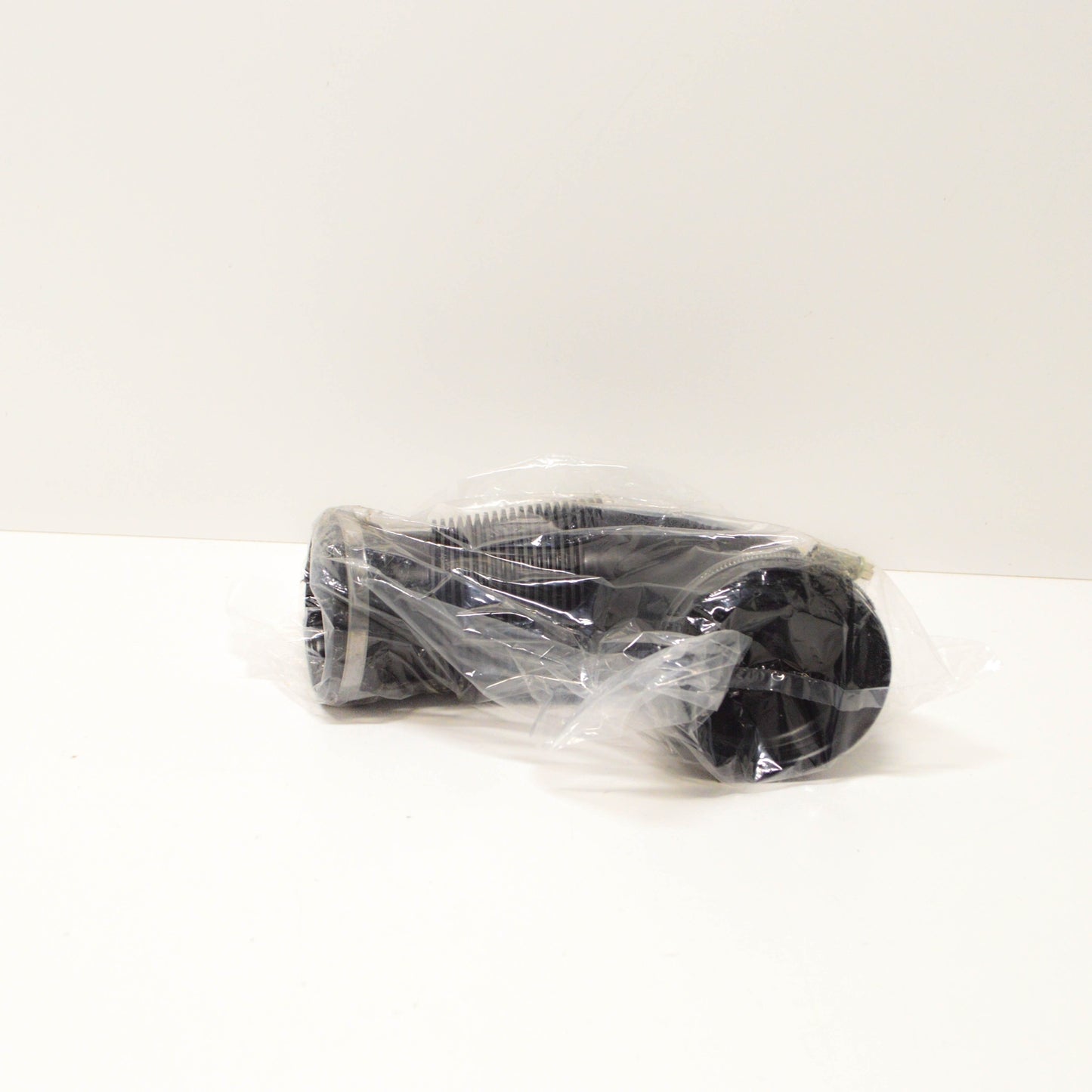 NEW AUDI A4 B9 ENGINE AIR INTAKE HOSE 06L129629G ORIGINAL