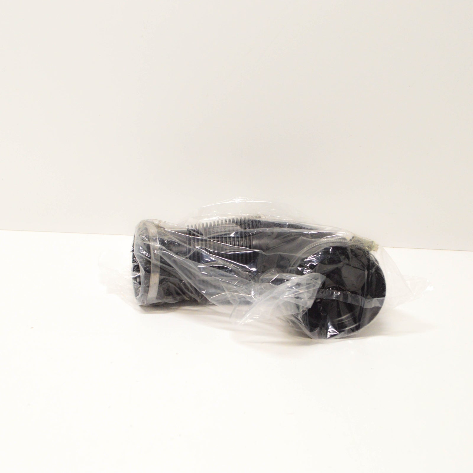 NEW AUDI A4 B9 ENGINE AIR INTAKE HOSE 06L129629G ORIGINAL