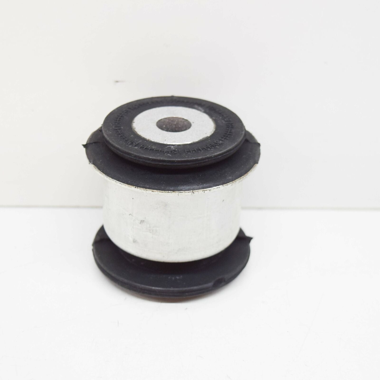 NEW MB GL-CLASS X166 FRONT LOWER CONTROL ARM BUSHING A1663330200 ORIGINAL