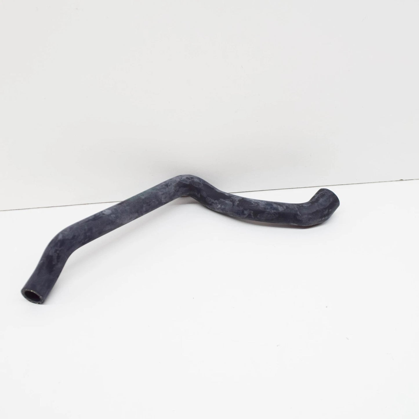 NEW BMW 3 E36 CABRIO COUPE SEDAN COOLING SYSTEM WATER HOSE 11531405581 ORIGINAL