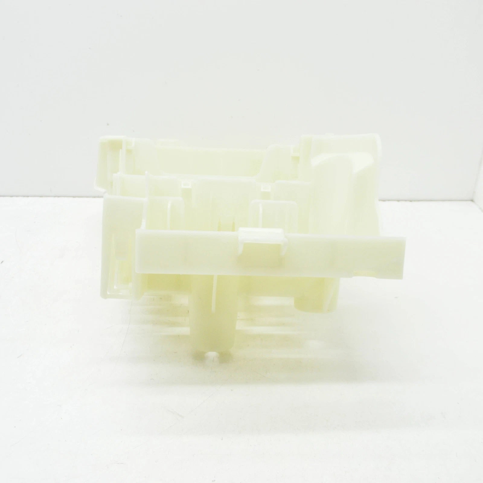 NEW BMW X5 G05 POWER DISTRIBUTOR BOX BRACKET 61138780755 ORIGINAL