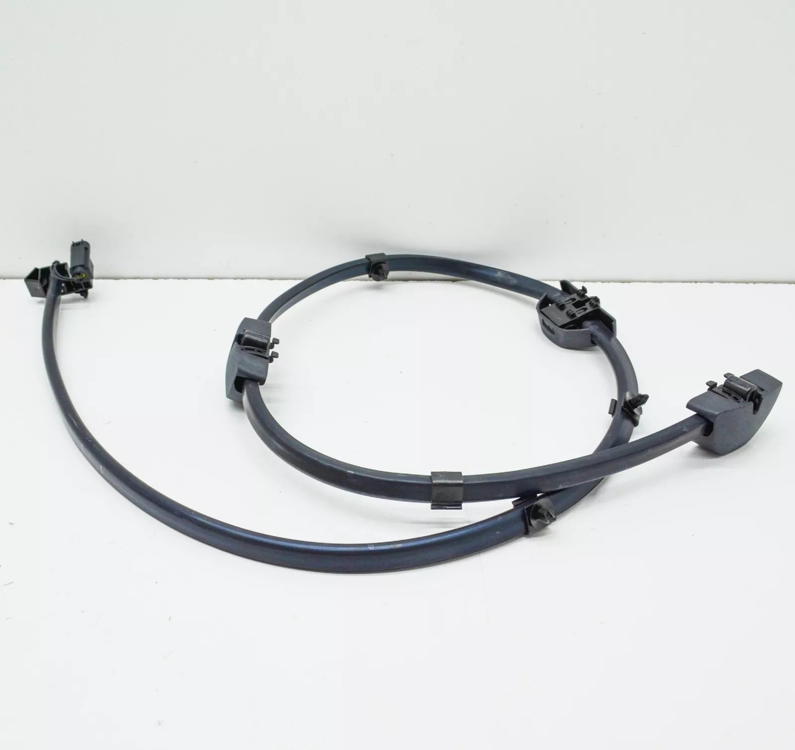 NEW BMW 5 G30 WINDSHIELD WASHER NOZZLE HOSE 61667388756 ORIGINAL