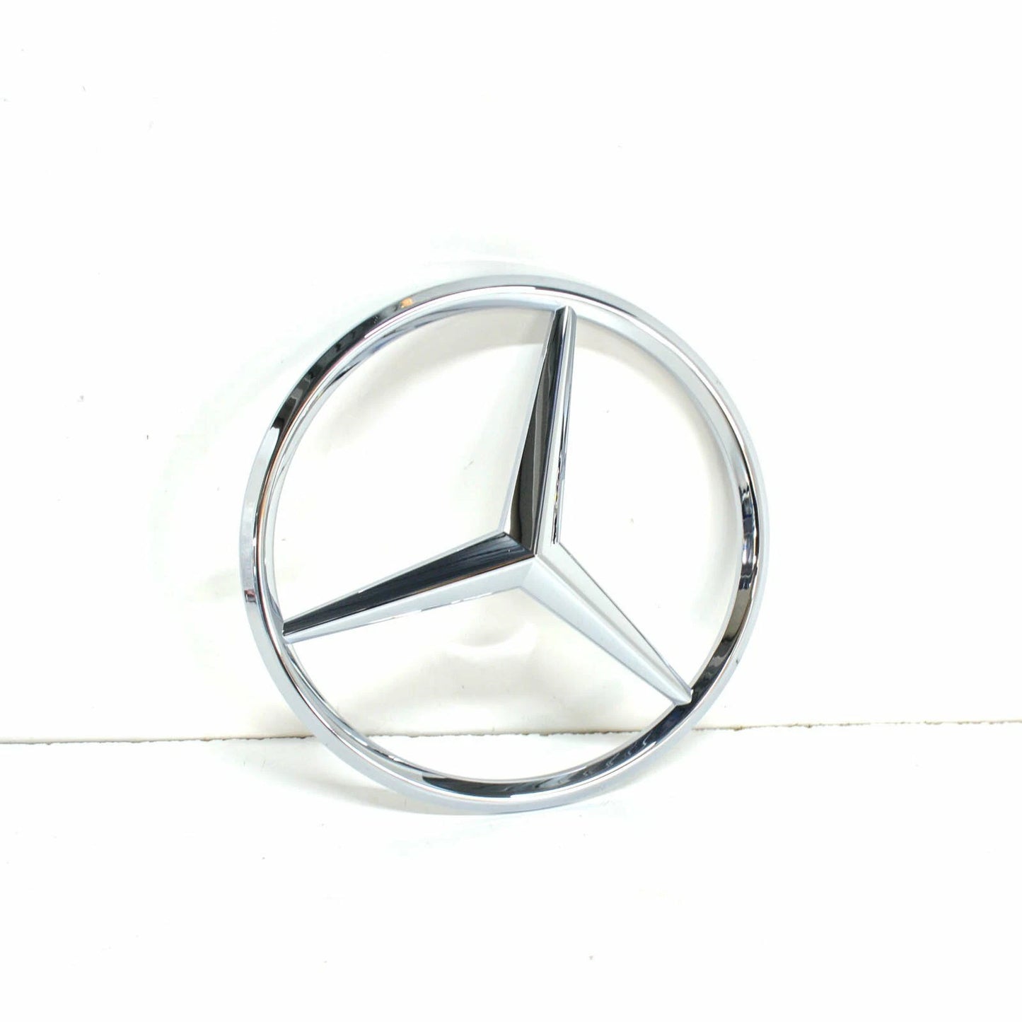 NEW MB SPRINTER 906 FRONT RADIATOR GRILLE EMBLEM BADGE A9068170016 ORIGINAL