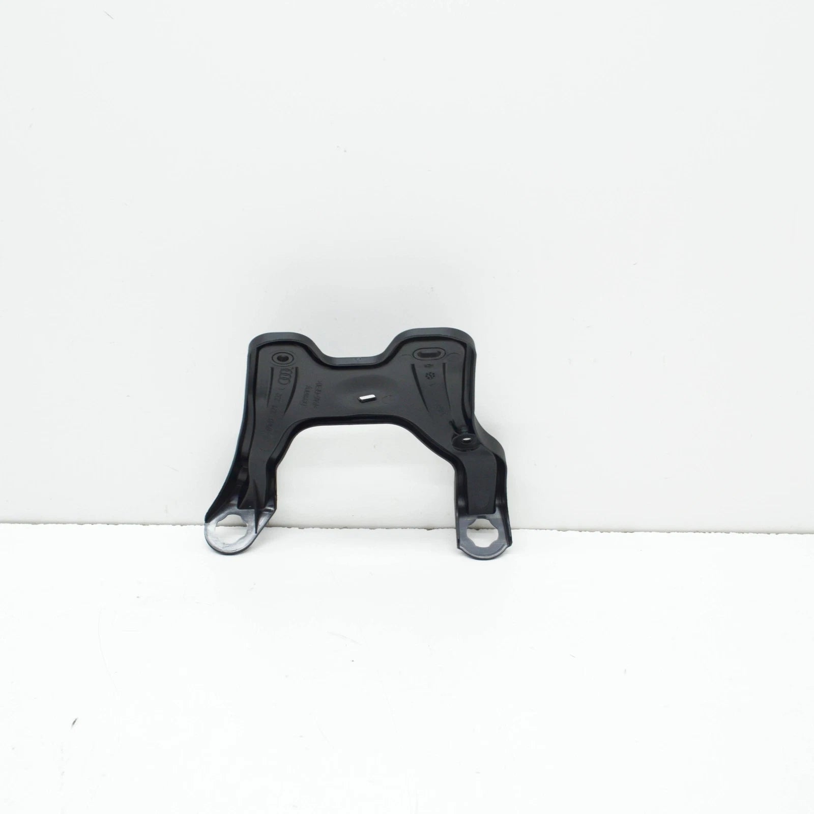 NEW AUDI A4 AVANT 8W B9 EXPANSION TANK BRACKET 8W0121232L ORIGINAL