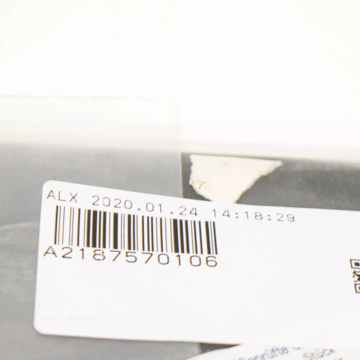 NEW MERCEDES BENZ CLS C218 FUEL TANK FLAP PANELING A2187570106 ORIGINAL