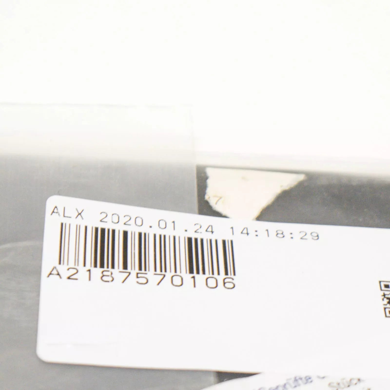 NEW MERCEDES BENZ CLS C218 FUEL TANK FLAP PANELING A2187570106 ORIGINAL