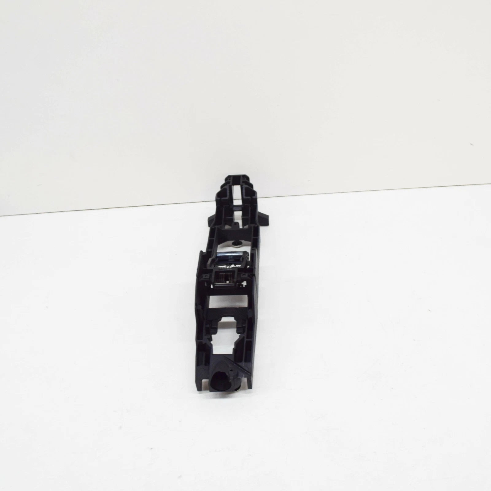 NEW MB C W203 REAR RIGHT DOOR HANDLE BEARING BRACKET A2037601034 ORIGINAL