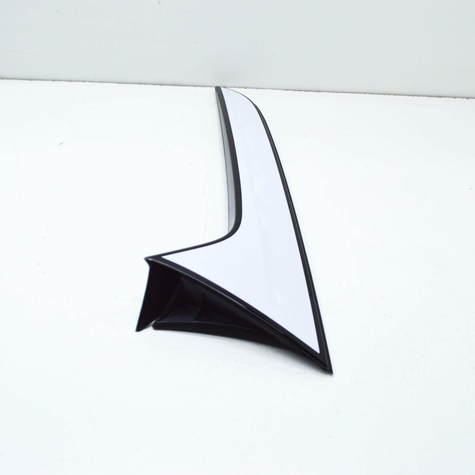 NEW AUDI A4 ALLROAD B9 REAR LEFT BACK GLASS DEFLECTOR 8W9854871B5FQ ORIGINAL