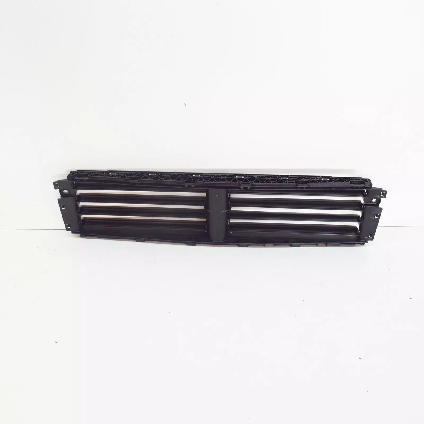 NEW VW JETTA A6 FRONT RADIATOR SHUTTER ASSEMBLY 5Q0122323A / 5Q0-122-323-A