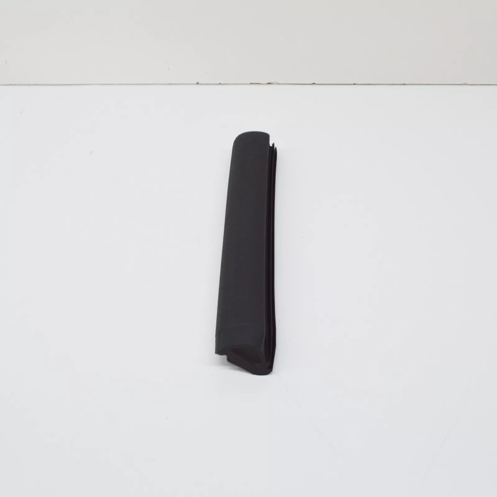 NEW AUDI TT 8J SOFT TOP FRAME FRONT RIGHT SEAL 8J7871456 ORIGINAL