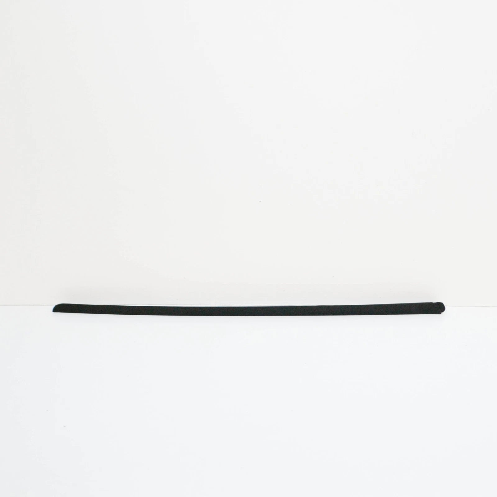 NEW AUDI A4 AVANT B7 FRONT LEFT WATER DEFLECTOR STRIP 8E0854327E01C ORIGINAL