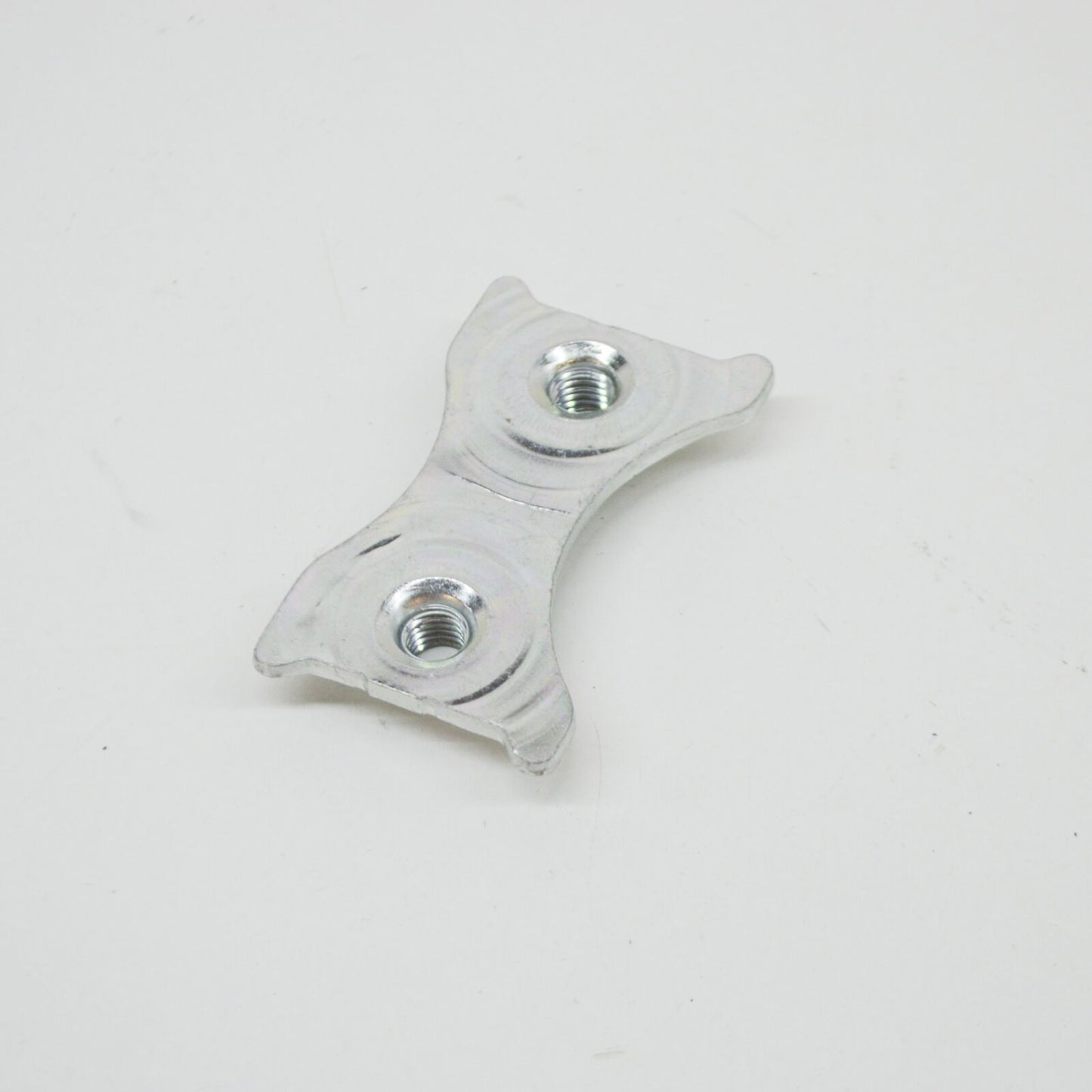 new mb s w222 front lock striker to b-pillar plate a2047230111 original