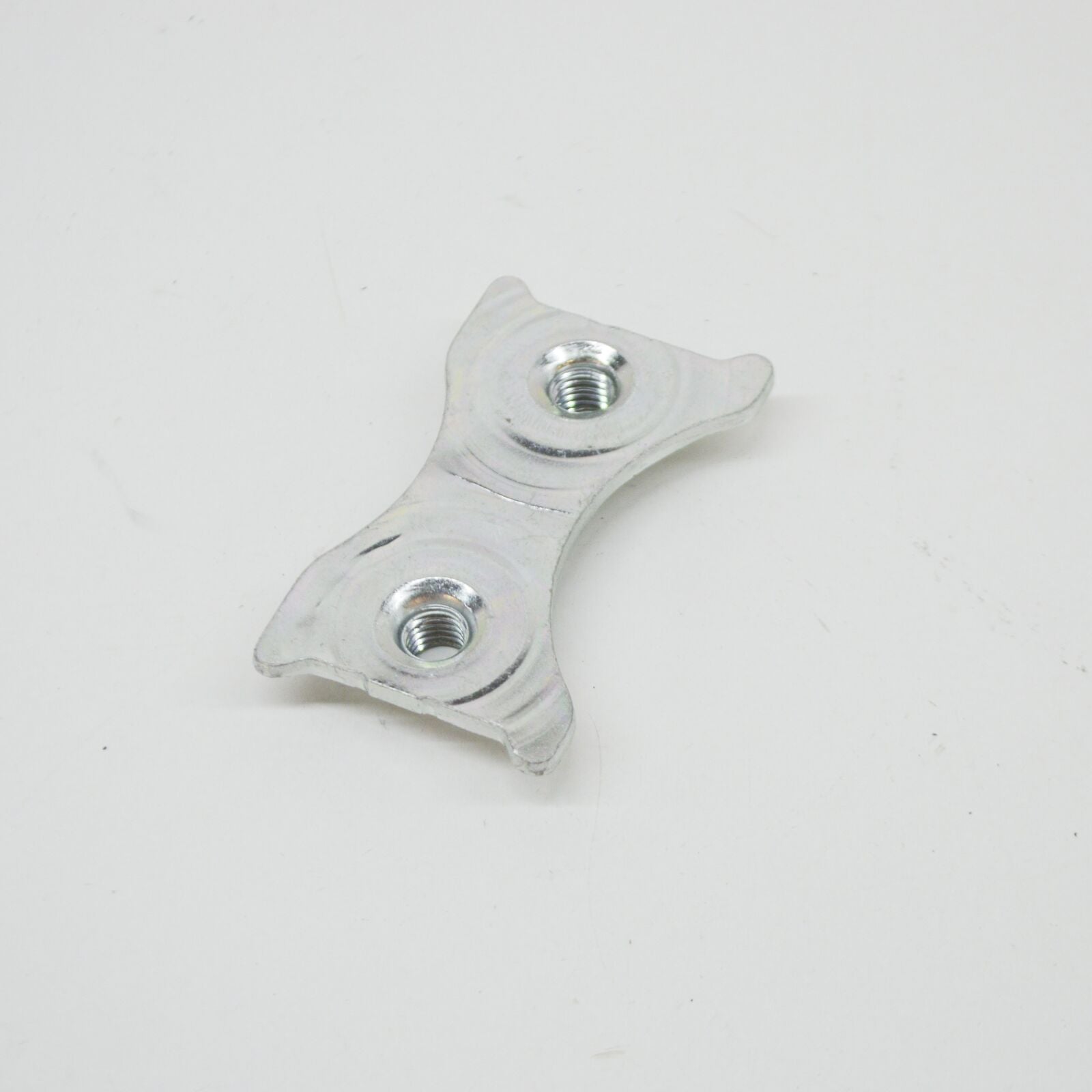 new mb s w222 front lock striker to b-pillar plate a2047230111 original