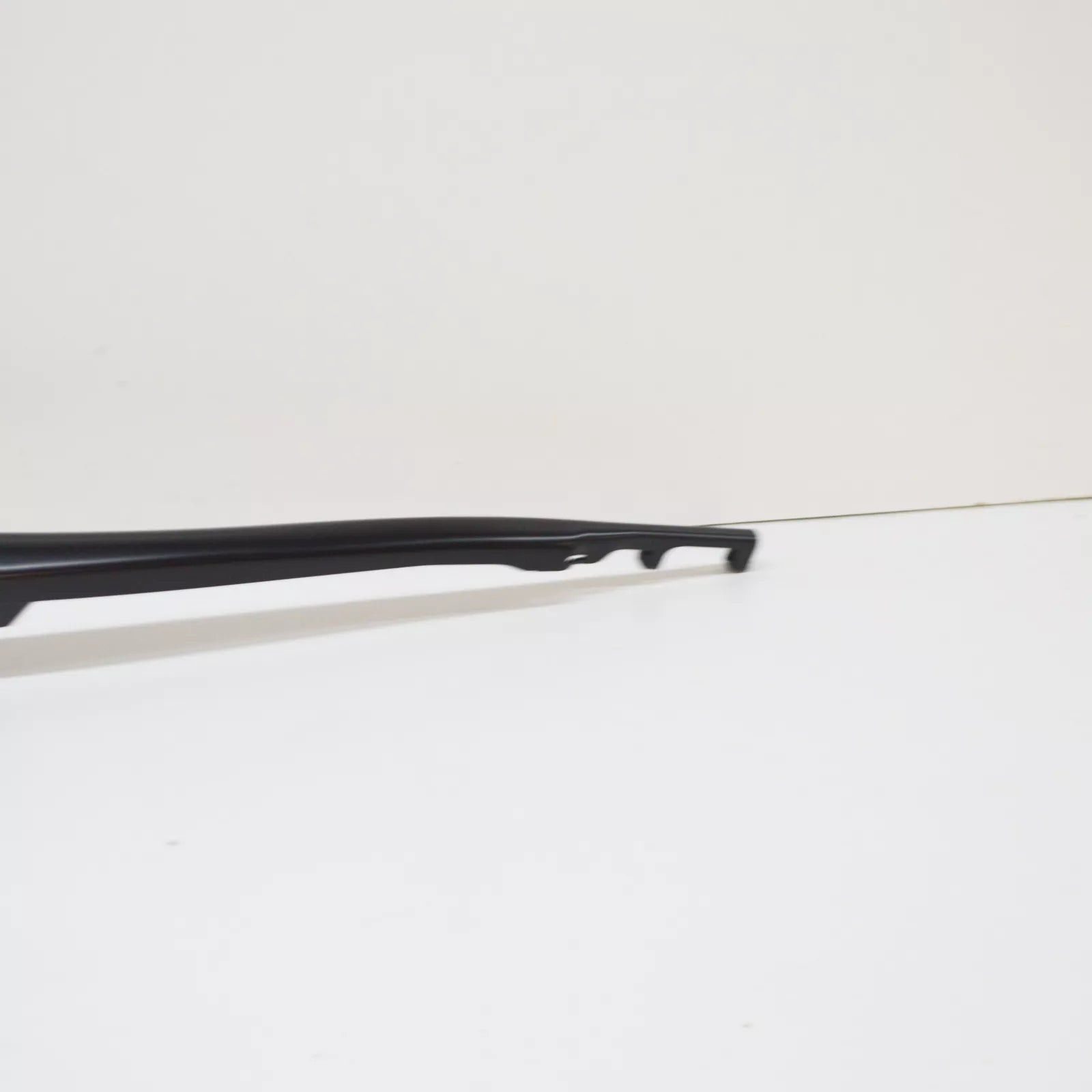 NEW BMW 7 E65 E66 E67 RIGHT WINDSHIELD WIPER ARM RHD 61617208692 7208692
