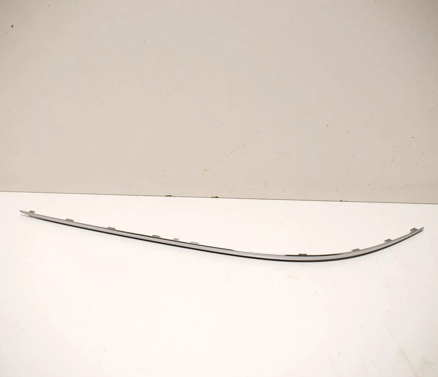 NEW MB CLK C209 AMG FRONT BUMPER CHROME MOULDING RIGHT A2098851021 ORIGINAL