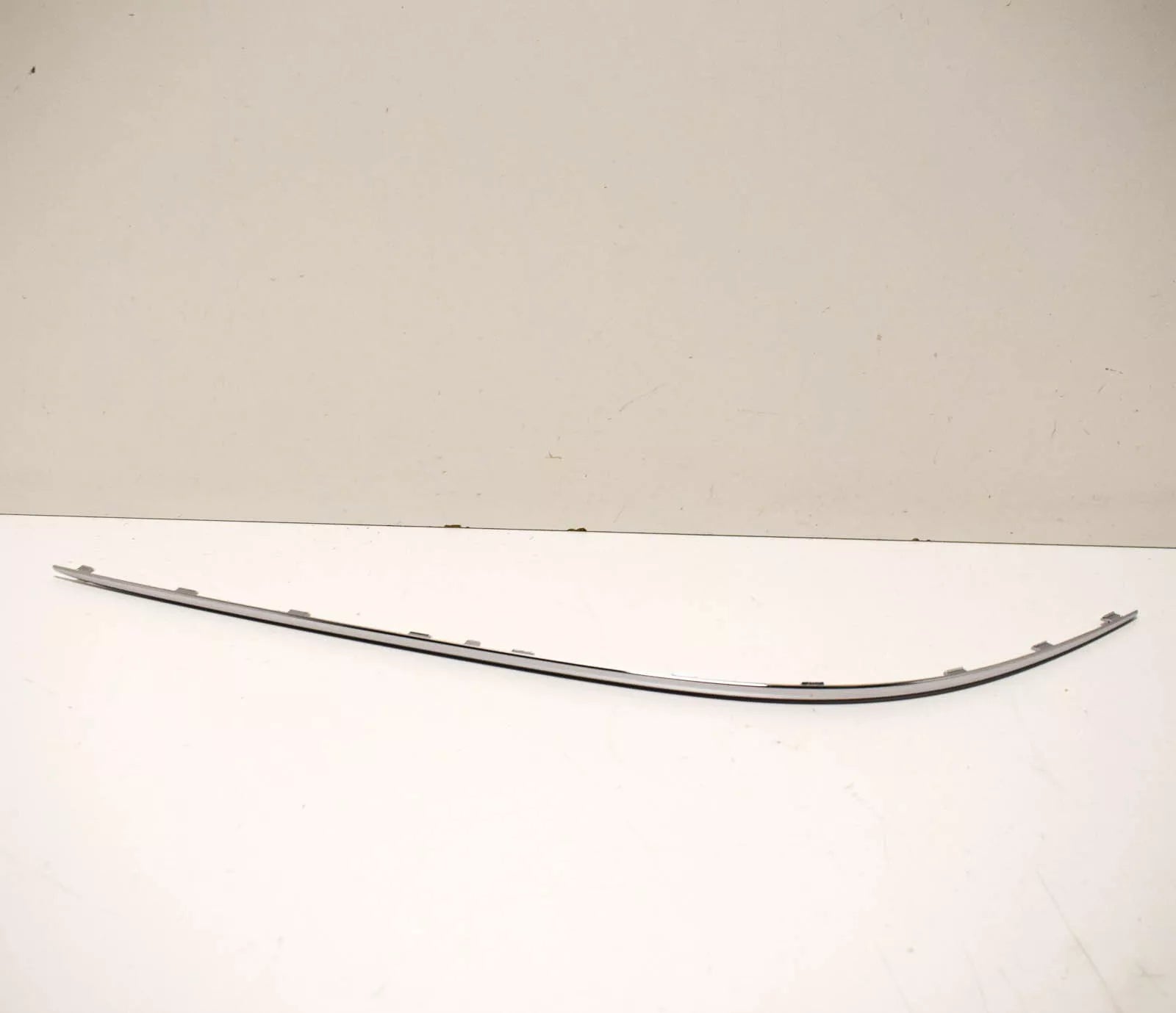 NEW MB CLK C209 AMG FRONT BUMPER CHROME MOULDING RIGHT A2098851021 ORIGINAL