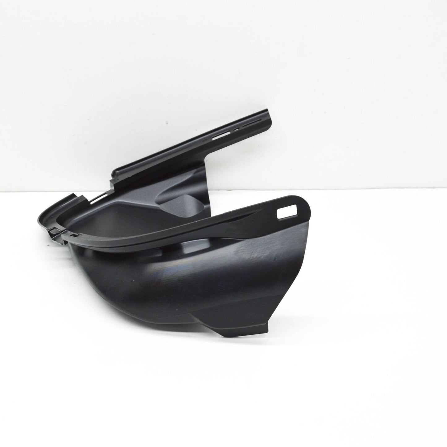 NEW MERCEDES-BENZ CLS C257 LEFT AIR DUCT SEGMENT A2578853902 ORIGINAL