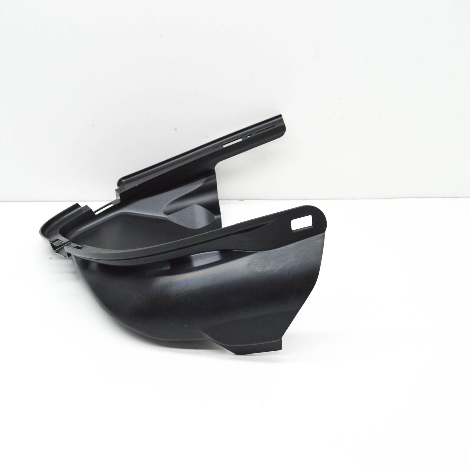 NEW MERCEDES-BENZ CLS C257 LEFT AIR DUCT SEGMENT A2578853902 ORIGINAL