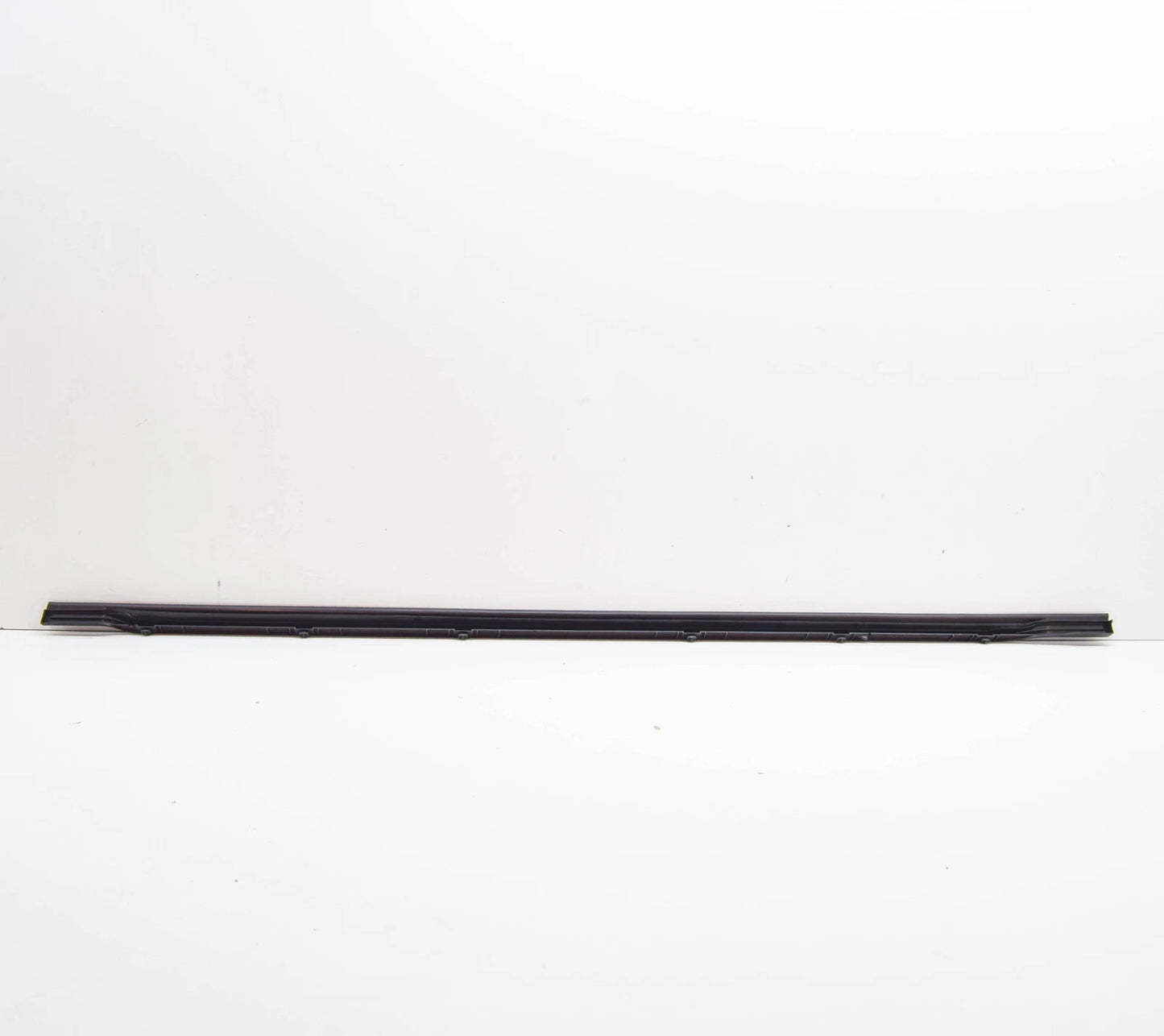 NEW MERCEDES-BENZ S-CLASS W222 FRONT RIGHT DOOR SEAL A2226900270 ORIGINAL