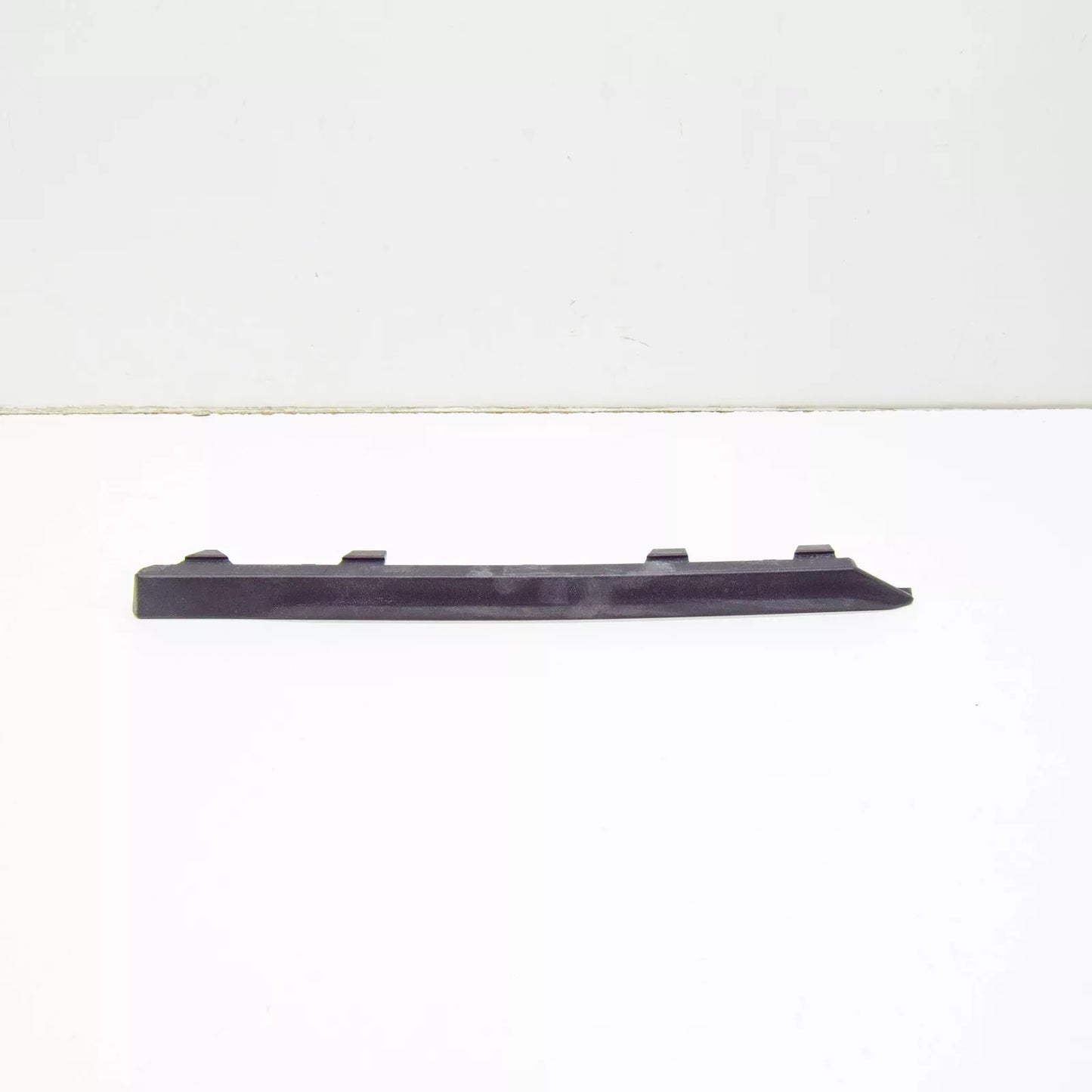 NEW VOLKSWAGEN TERAMONT REAR RIGHT BUMPER MOLDING 3CN853842B9B9 ORIGINAL