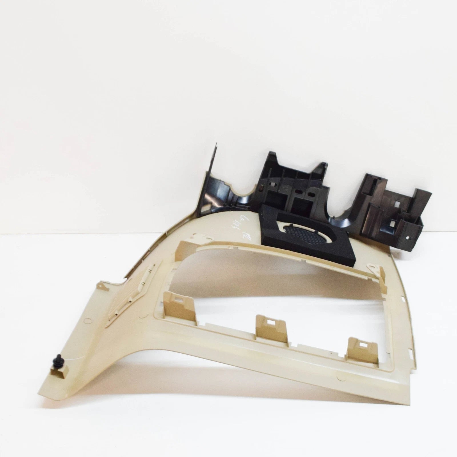 NEW BMW Z4 E85 REAR LEFT TOP LATERAL PANEL TRIM 51437055405 7055405 ORIGINAL