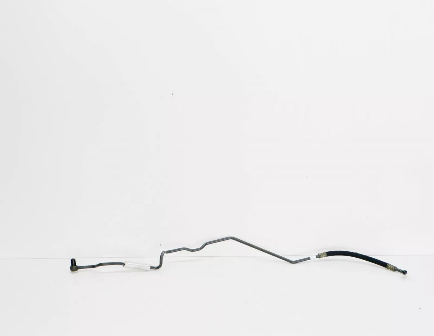 NEW BMW 5 E39 OIL COOLING PIPE INLET 17221745736 1745736 ORIGINAL