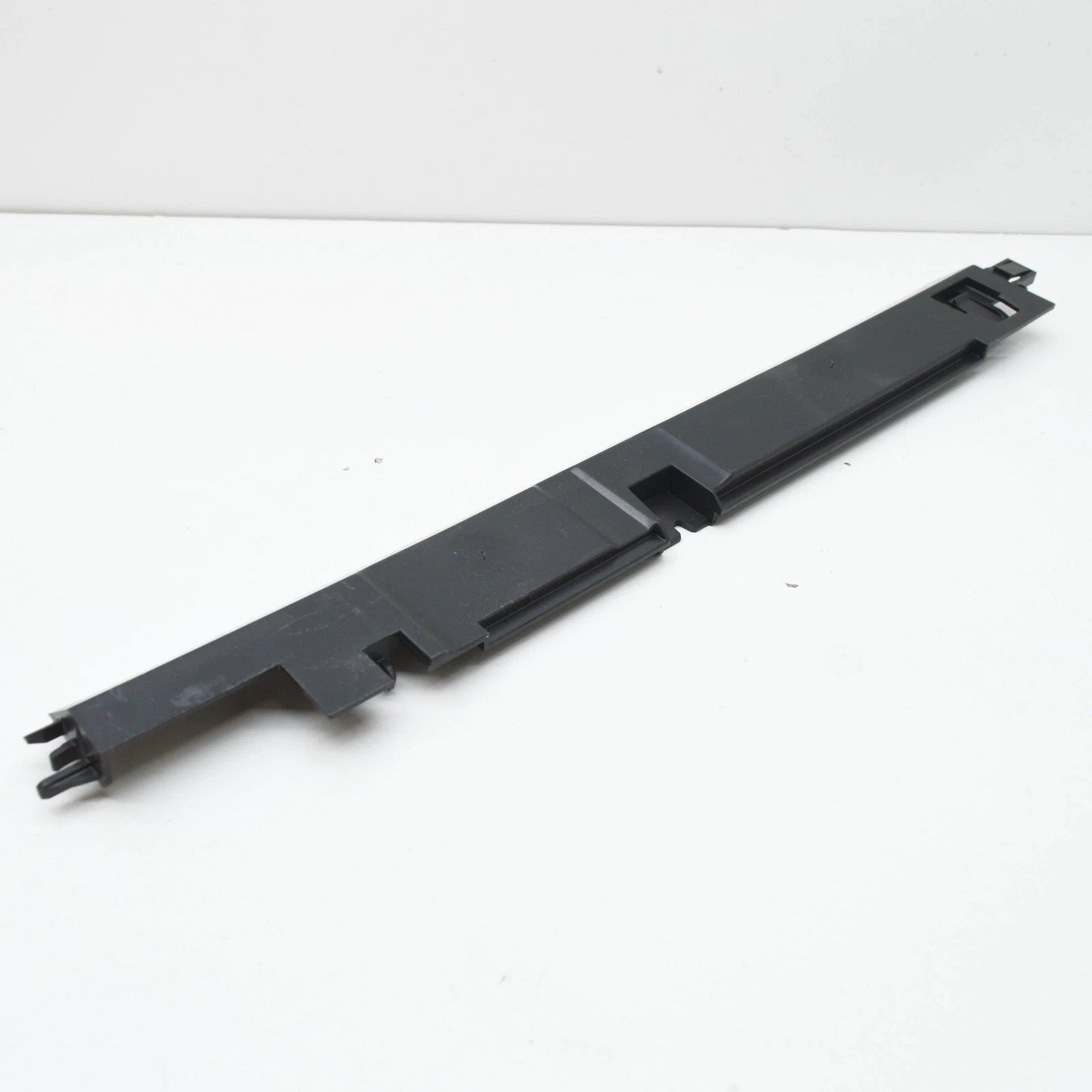 NEW BMW X3 G01 RADIATOR LEFT SIDE COVERING 17118665242 8665242 ORIGINAL