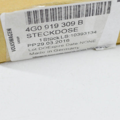 NEW AUDI A6 C7 REAR CIGARETTE LIGHTER SOCKET 4G0919309B ORIGINAL