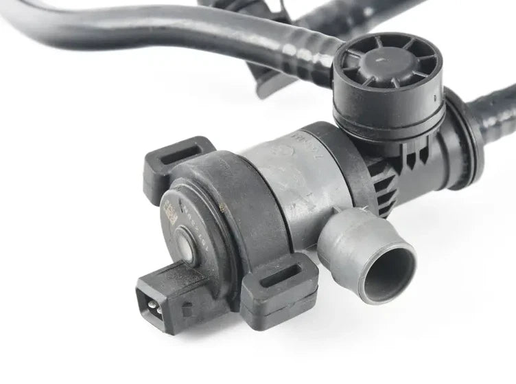 NEW BMW 5 F07 FUEL TANK BREATHER VALVE WITH PIPE 13907636143 ORIGINAL