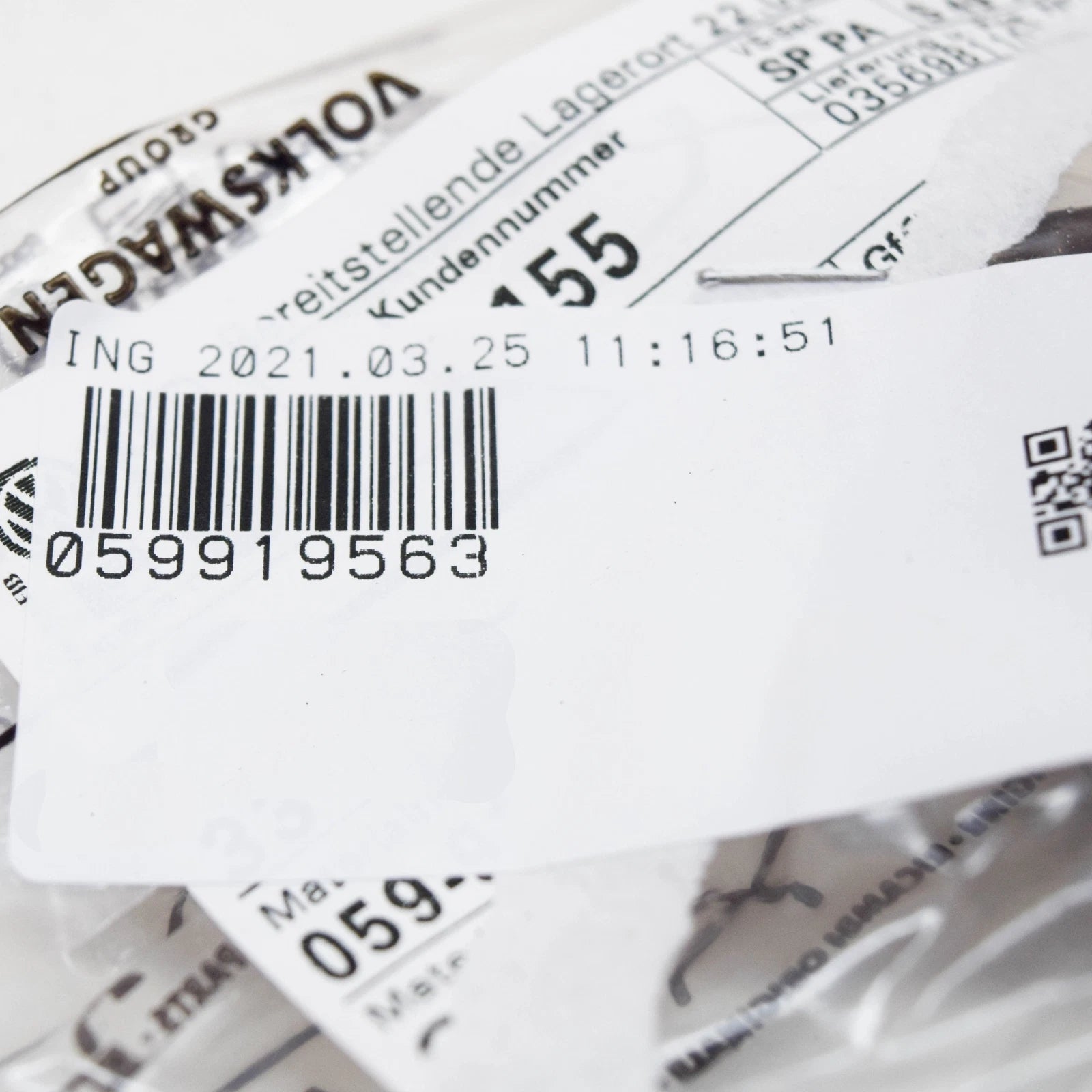 NEW AUDI Q7 4L OIL TEMPERATURE SENSOR 059919563 4.2 TDI ORIGINAL