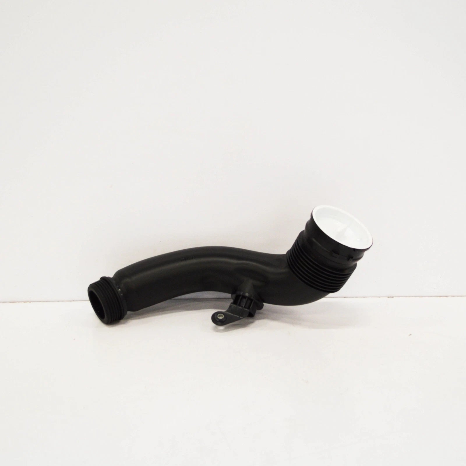 NEW BMW 1 F20 FILTERED AIR INTAKE PIPE HOSE 13717602651 ORIGINAL