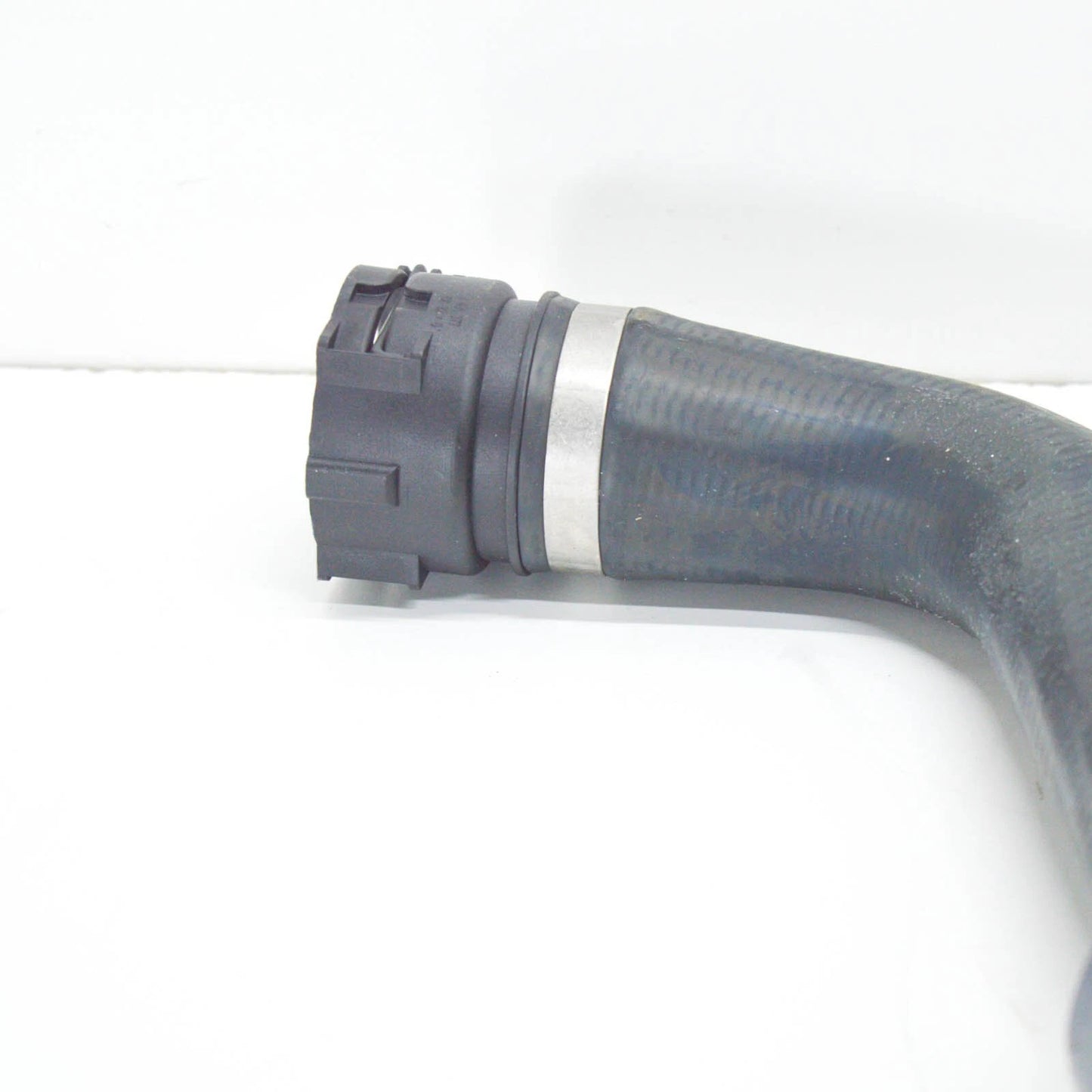 NEW BMW 3 E46 COOLING SYSTEM WATER HOSE 11532247849 2247849 2004 ORIGINAL