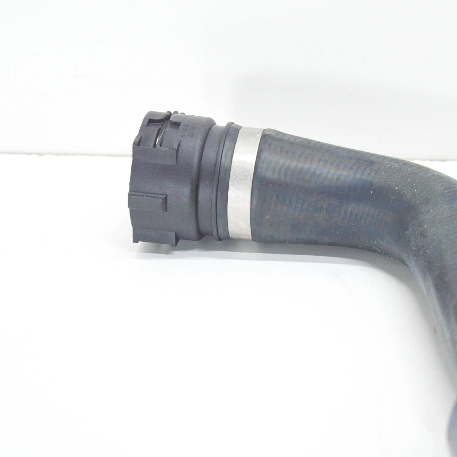 NEW BMW 3 E46 COOLING SYSTEM WATER HOSE 11532247849 2247849 2004 ORIGINAL