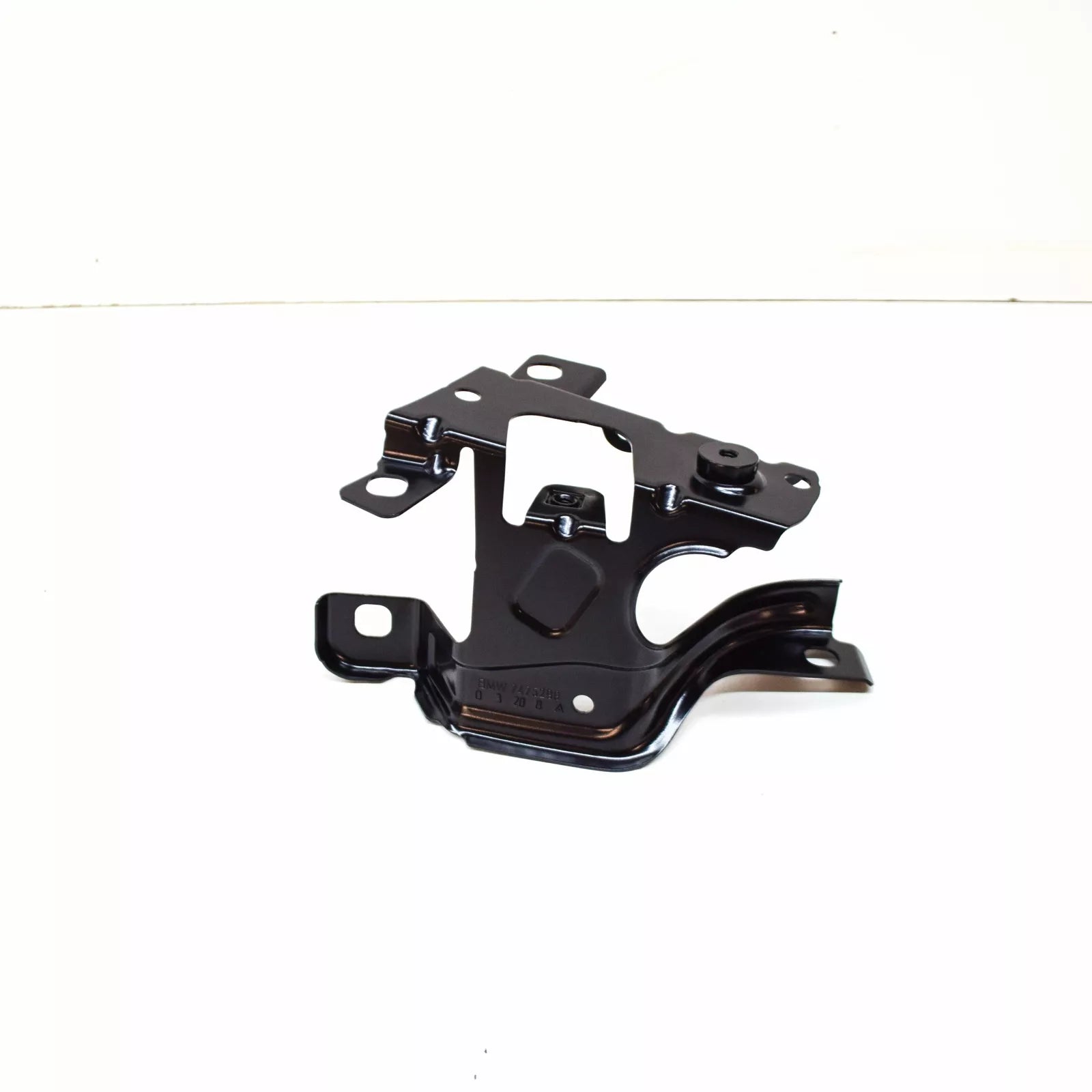 NEW BMW 7 G11 FRONT LEFT SIDE FENDER HOLDER 41357475309 ORIGINAL