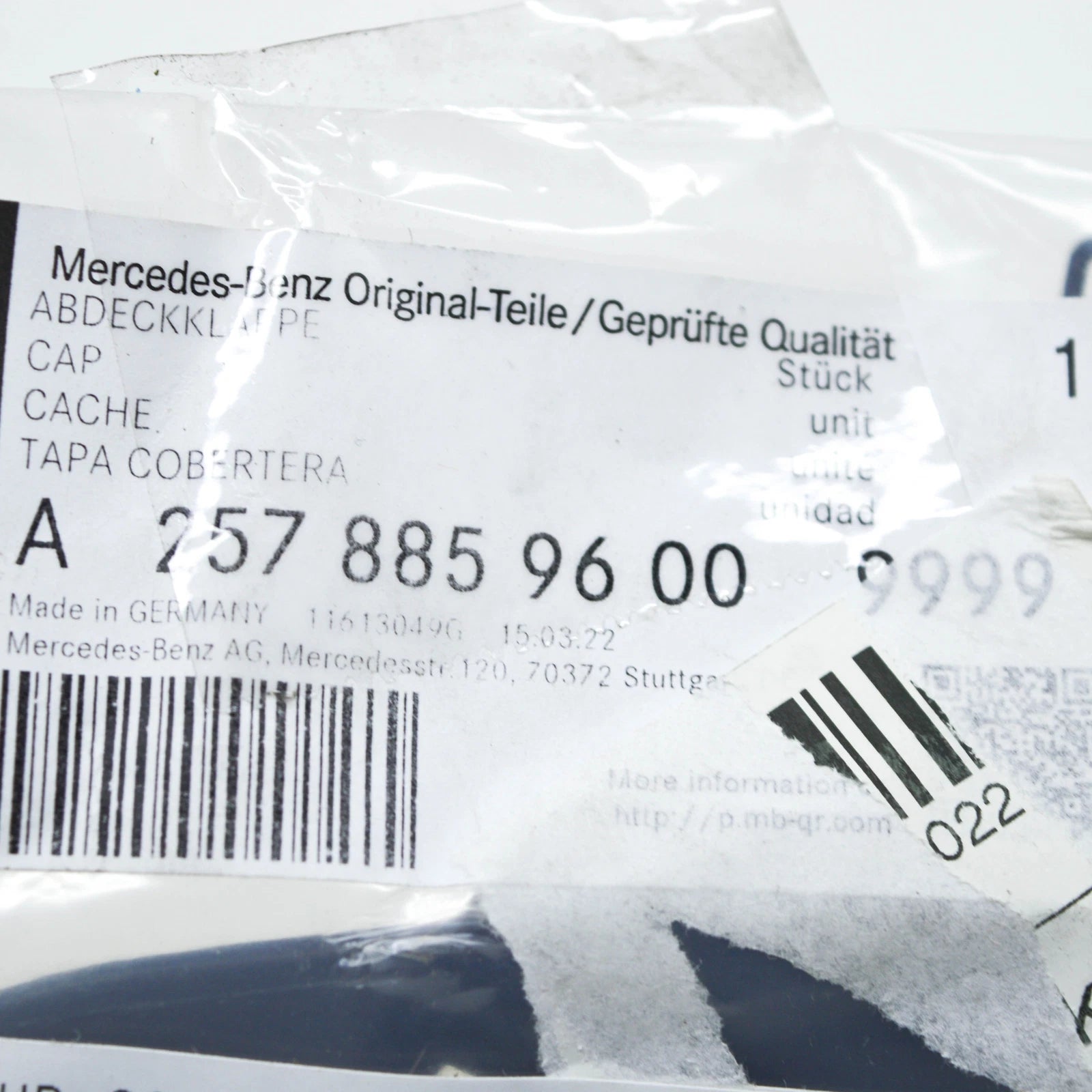 NEW MERCEDES-BENZ CLS C257 REAR BUMPER TOW EYE COVER A25788596009999 ORIGINAL