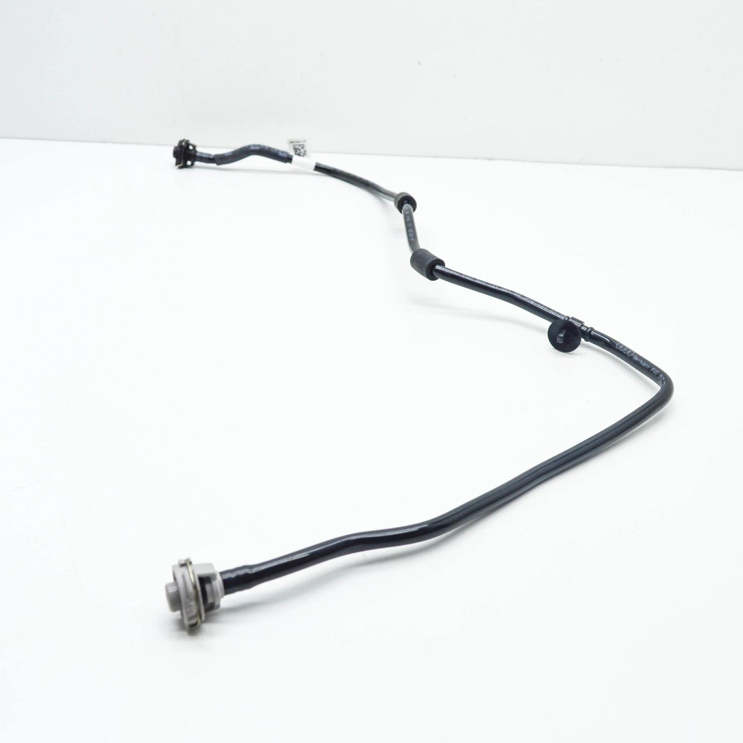 NEW AUDI A4 AVANT B9 ENGINE OWERFLOW COOLANT BREATHER LINE 8W0121081DA ORIGINAL
