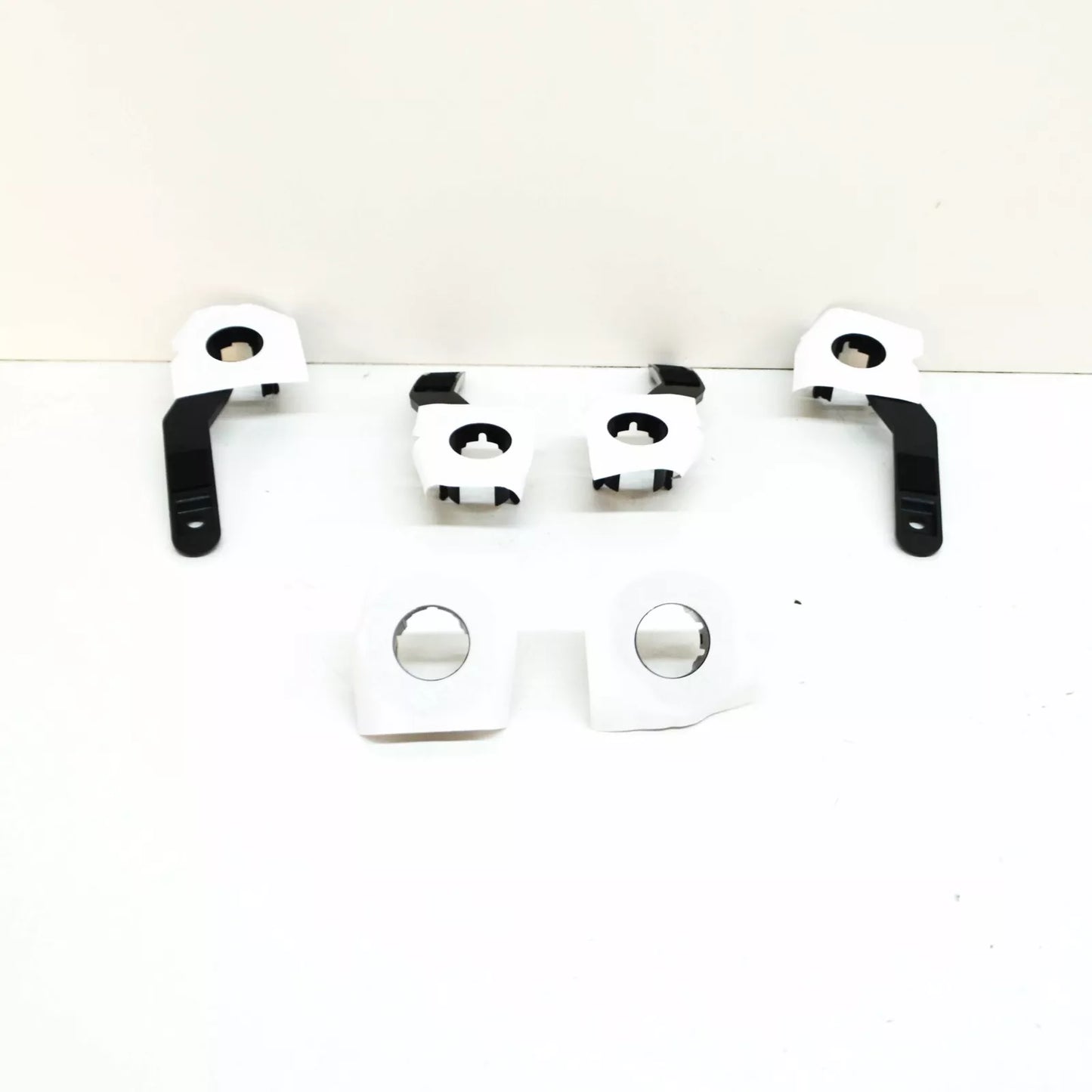 NEW BMW 3 F30 M-P FRONT BUMPER PDC/PMA SENSOR MOUNTING KIT 51128069815 ORIGINAL