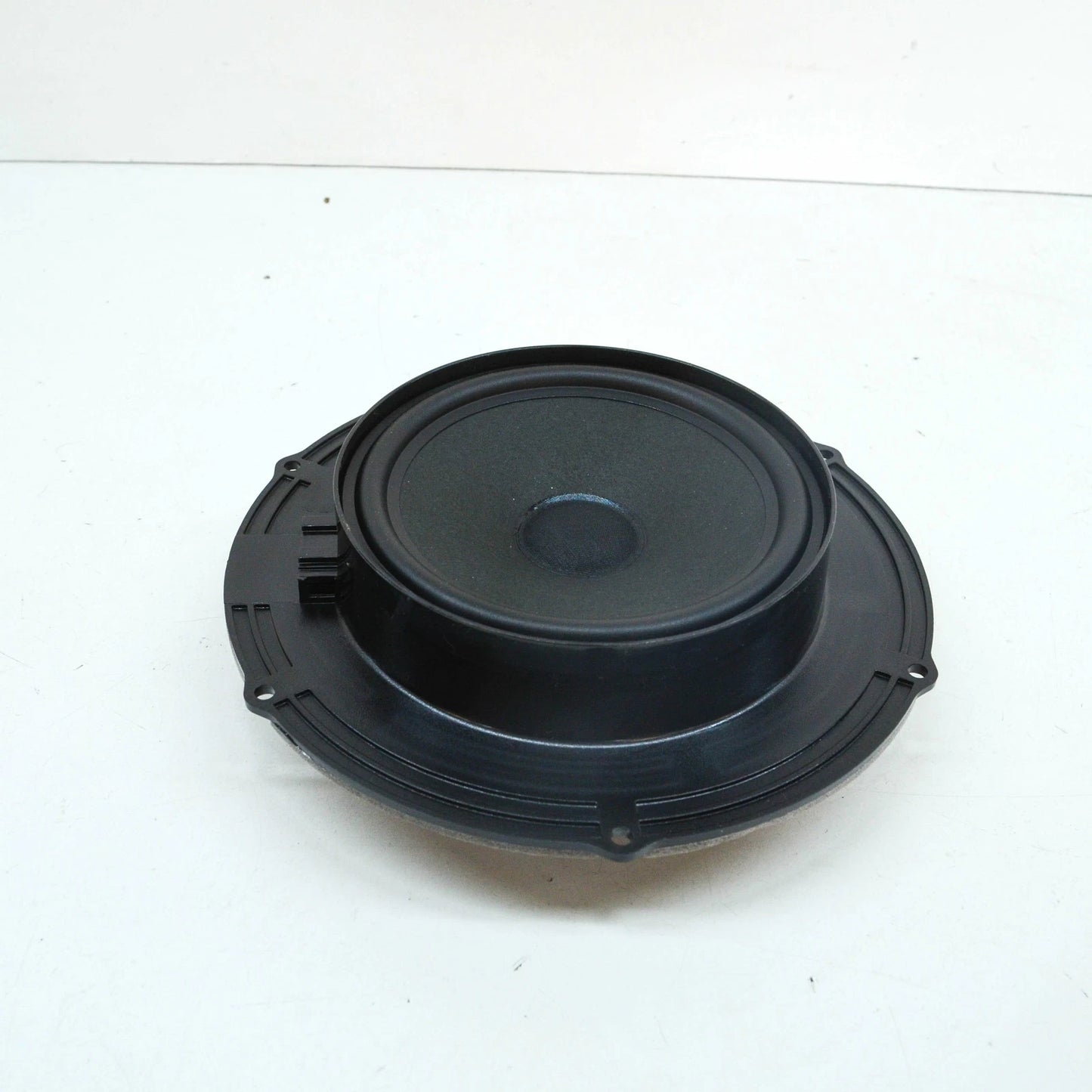 NEW VW TRANSPORTER T5 FRONT DOOR MID RANGE BASS SPEAKER 7E0035453D